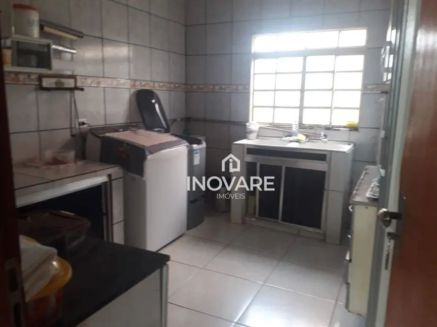 Casa com 3 quartos à venda, 330m2 em Ferreira da Costa, Itumbiara - GO - imagem 9 Foto 9 de Casa com 3 quartos à venda, 330m2 em Ferreira da Costa, Itumbiara - GO