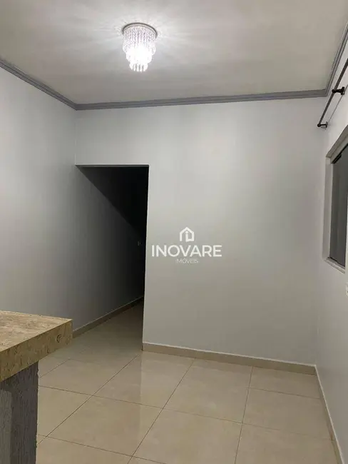 Foto 2 de Casa com 3 quartos para alugar, 180m2 em Cidade Jardim, Itumbiara - GO