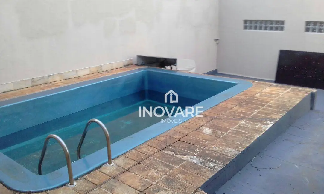 Casa com 4 quartos à venda, 360m2 em Alto da Boa Vista, Itumbiara - GO - imagem 3 Foto 3 de Casa com 4 quartos à venda, 360m2 em Alto da Boa Vista, Itumbiara - GO
