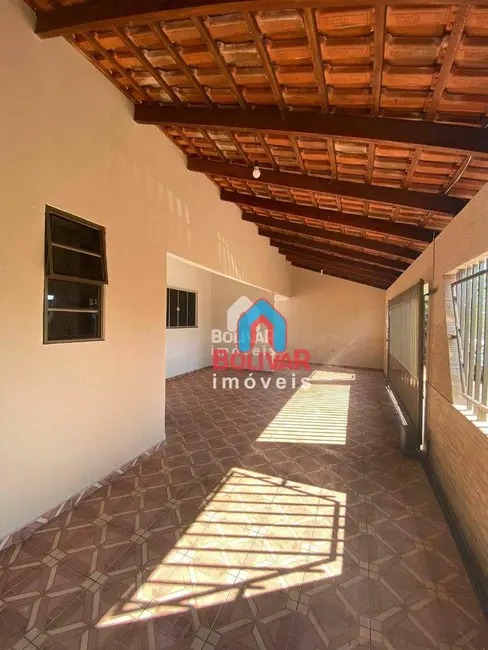 Foto 2 de Casa com 2 quartos para alugar, 512m2 em Itumbiara - GO