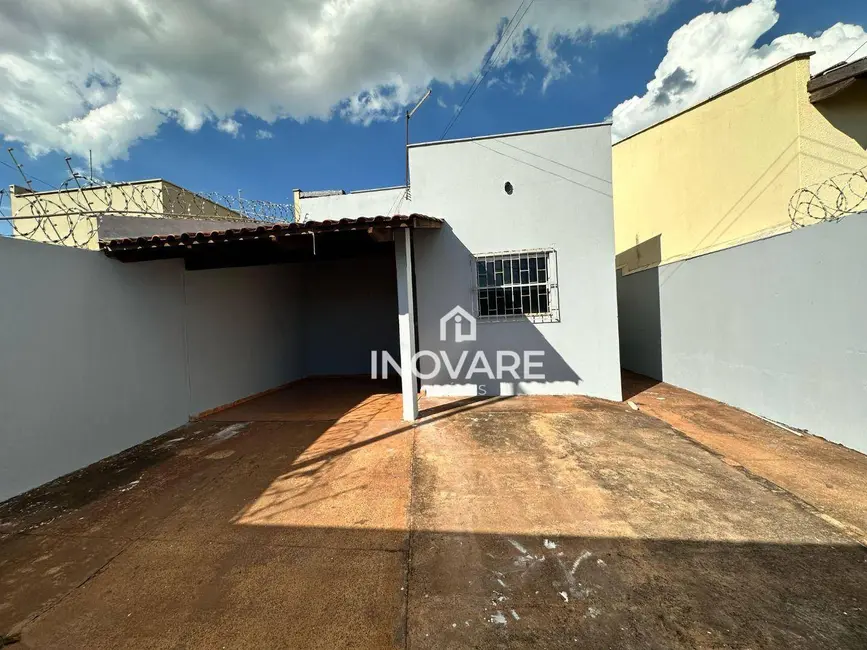 Foto 2 de Casa com 2 quartos para alugar, 240m2 em Setor Buritys, Itumbiara - GO