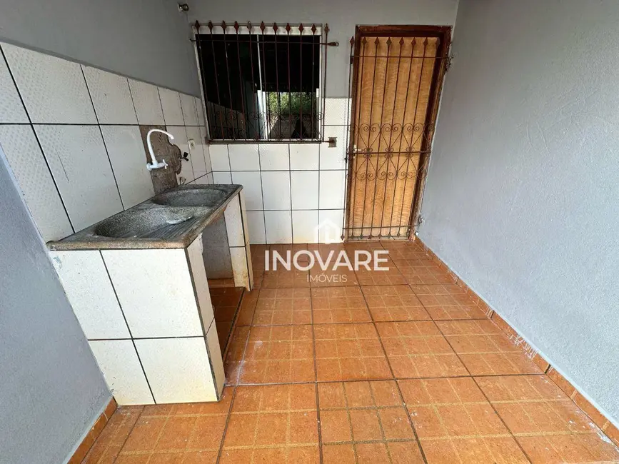 Foto 8 de Casa com 2 quartos para alugar, 240m2 em Setor Buritys, Itumbiara - GO