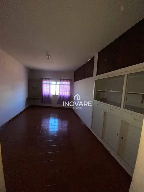 Apartamento com 2 quartos para alugar, 80m2 em Itumbiara - GO - imagem 4 Foto 4 de Apartamento com 2 quartos para alugar, 80m2 em Itumbiara - GO