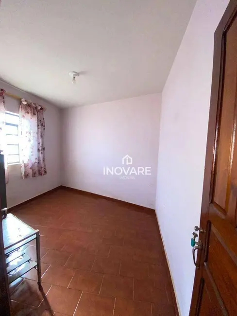 Apartamento com 2 quartos para alugar, 80m2 em Itumbiara - GO - imagem 5 Foto 5 de Apartamento com 2 quartos para alugar, 80m2 em Itumbiara - GO