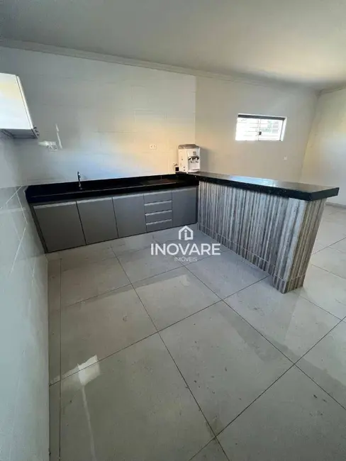 Casa com 3 quartos à venda, 235m2 em Itumbiara - GO - imagem 6 Foto 6 de Casa com 3 quartos à venda, 235m2 em Itumbiara - GO