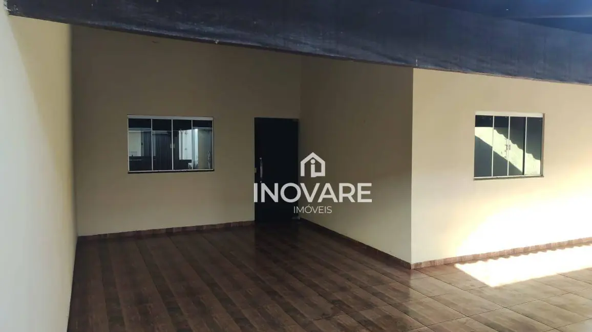 Casa com 3 quartos à venda, 200m2 em Itumbiara - GO - imagem 2 Foto 2 de Casa com 3 quartos à venda, 200m2 em Itumbiara - GO