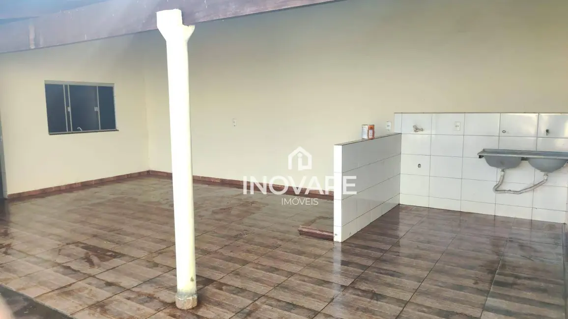 Casa com 3 quartos à venda, 200m2 em Itumbiara - GO - imagem 4 Foto 4 de Casa com 3 quartos à venda, 200m2 em Itumbiara - GO
