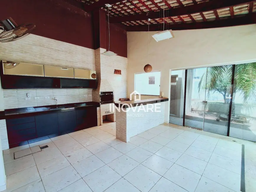 Foto 9 de Casa com 3 quartos para alugar, 1300m2 em Jardim América, Itumbiara - GO