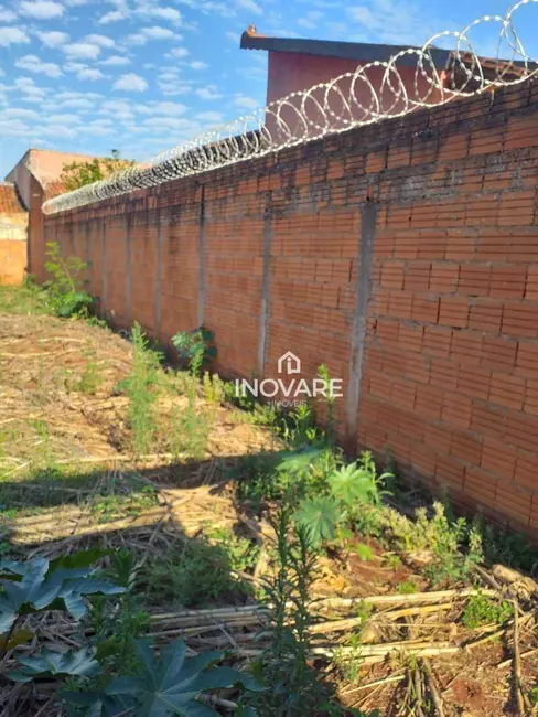 Foto 4 de Terreno / Lote à venda, 250m2 em Itumbiara - GO