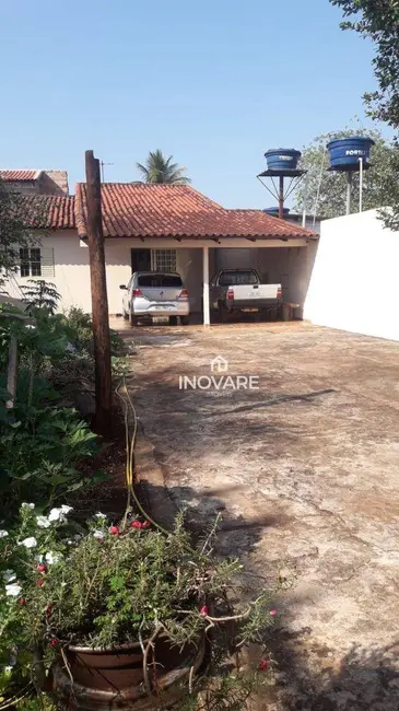 Foto 1 de Casa com 3 quartos à venda, 360m2 em Jardim Leonora, Itumbiara - GO