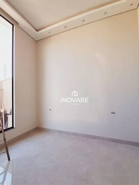 Casa com 3 quartos à venda, 250m2 em Jardim Morumbi, Itumbiara - GO - imagem 3 Foto 3 de Casa com 3 quartos à venda, 250m2 em Jardim Morumbi, Itumbiara - GO