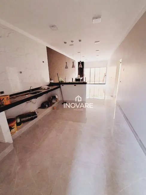 Casa com 3 quartos à venda, 250m2 em Jardim Morumbi, Itumbiara - GO - imagem 4 Foto 4 de Casa com 3 quartos à venda, 250m2 em Jardim Morumbi, Itumbiara - GO