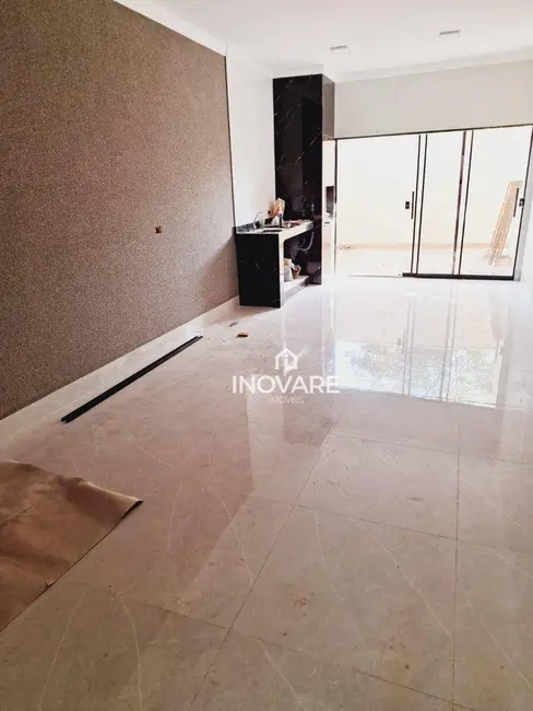 Casa com 3 quartos à venda, 250m2 em Jardim Morumbi, Itumbiara - GO - imagem 7 Foto 7 de Casa com 3 quartos à venda, 250m2 em Jardim Morumbi, Itumbiara - GO