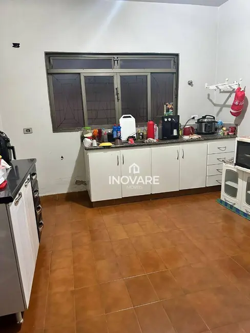 Casa com 3 quartos à venda, 320m2 em Itumbiara - GO - imagem 7 Foto 7 de Casa com 3 quartos à venda, 320m2 em Itumbiara - GO