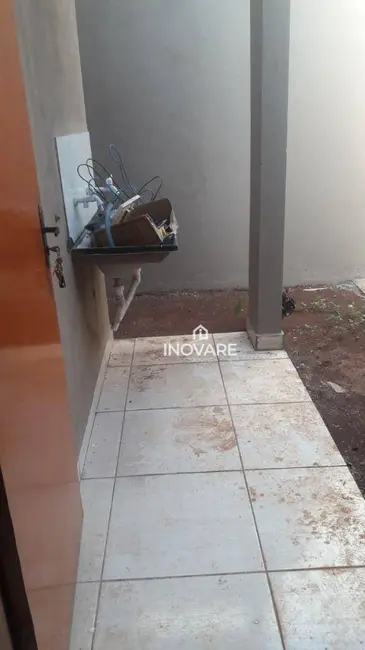 Foto 1 de Casa com 2 quartos para alugar, 200m2 em Itumbiara - GO