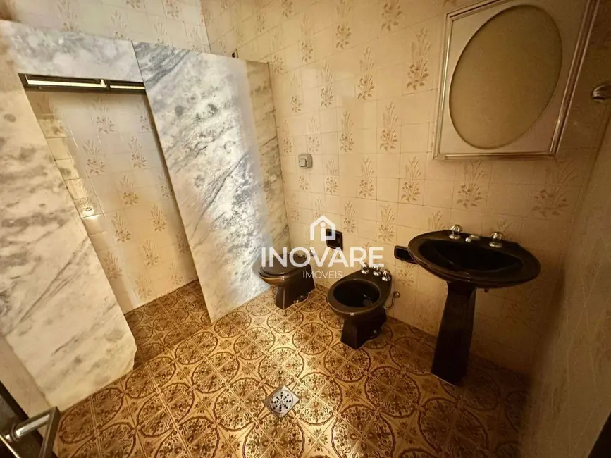 Foto 6 de Casa com 4 quartos à venda, 360m2 em Alto da Boa Vista, Itumbiara - GO