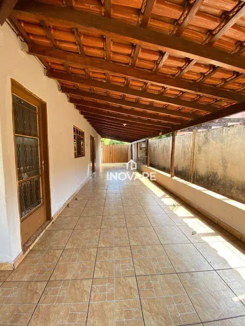 Foto 2 de Casa com 4 quartos à venda, 390m2 em Setor Bela Vista, Itumbiara - GO