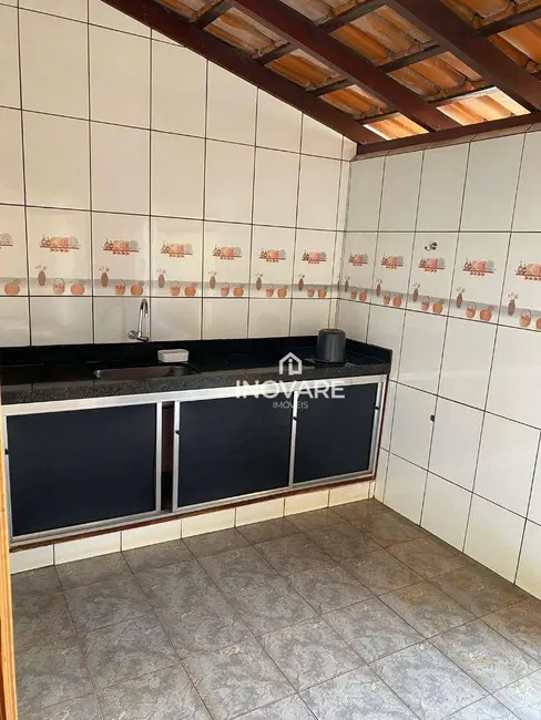 Casa com 3 quartos à venda, 420m2 em Itumbiara - GO - imagem 6 Foto 6 de Casa com 3 quartos à venda, 420m2 em Itumbiara - GO