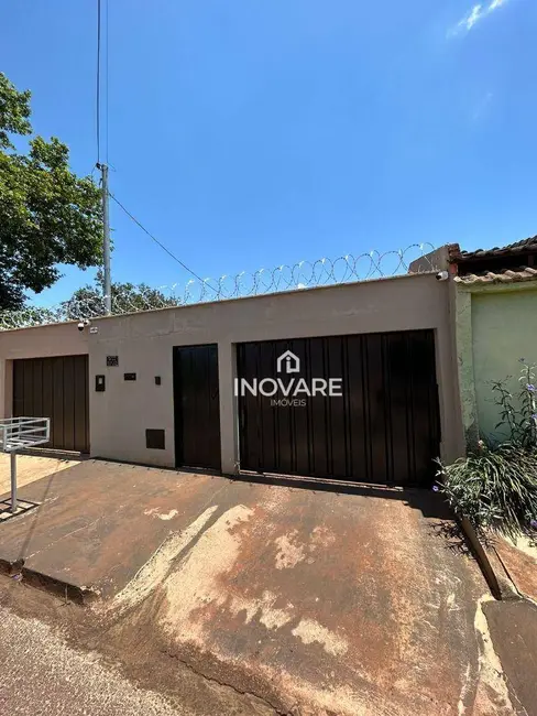 Foto 1 de Casa com 3 quartos à venda, 180m2 em Itumbiara - GO