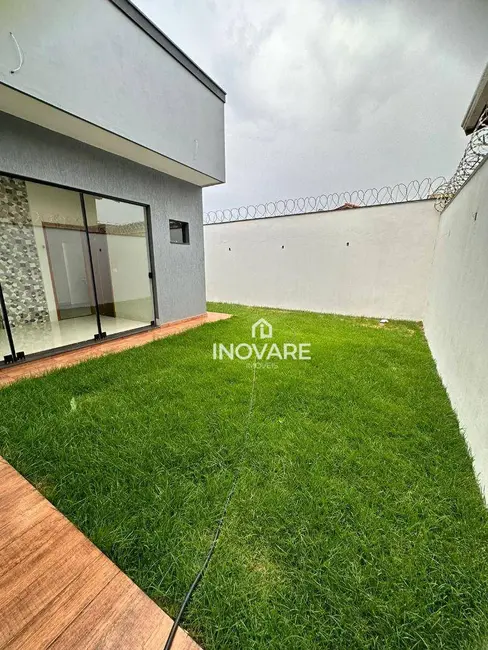 Casa com 3 quartos à venda, 300m2 em Itumbiara - GO - imagem 9 Foto 9 de Casa com 3 quartos à venda, 300m2 em Itumbiara - GO