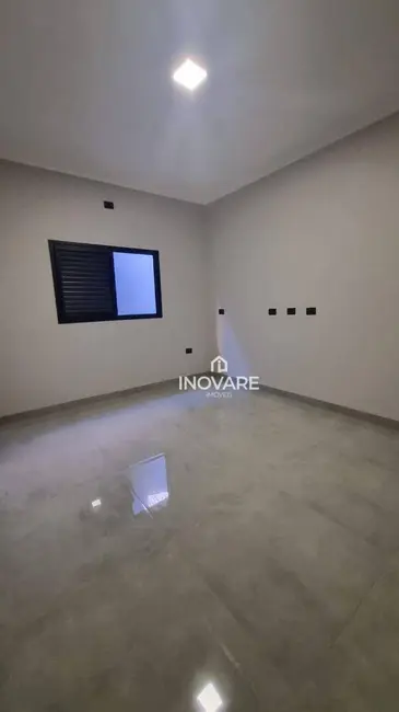 Casa com 3 quartos à venda, 360m2 em Itumbiara - GO - imagem 5 Foto 5 de Casa com 3 quartos à venda, 360m2 em Itumbiara - GO