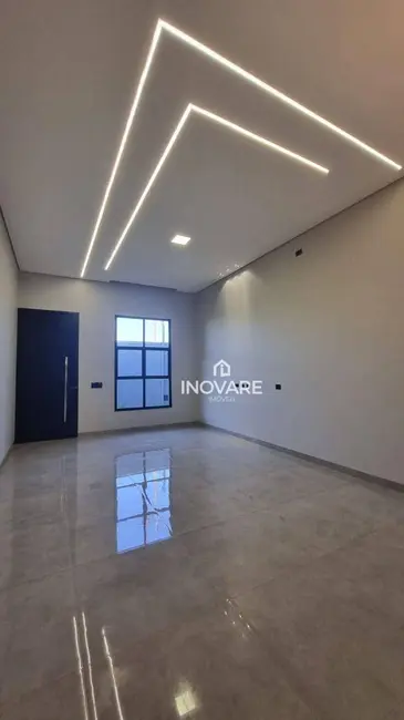 Casa com 3 quartos à venda, 360m2 em Itumbiara - GO - imagem 3 Foto 3 de Casa com 3 quartos à venda, 360m2 em Itumbiara - GO