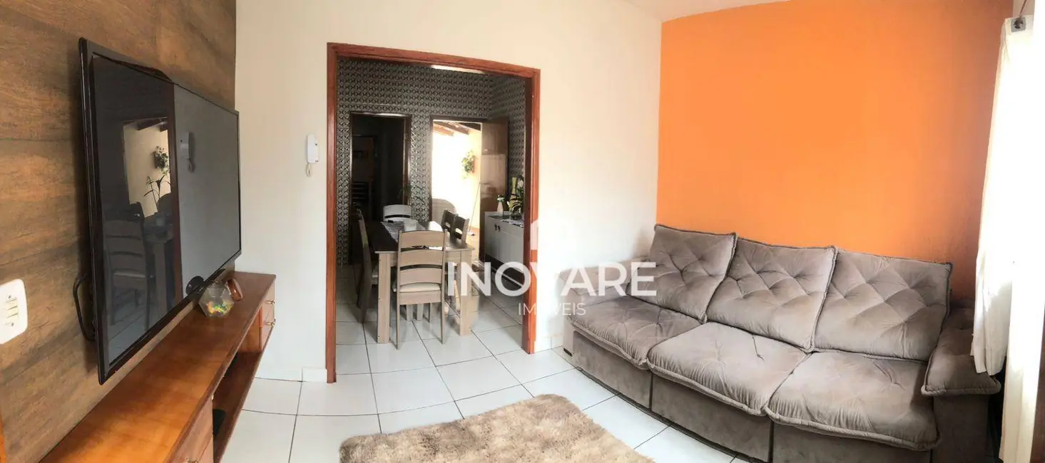 Casa com 2 quartos à venda, 320m2 em Jardim Leonora, Itumbiara - GO - imagem 3 Foto 3 de Casa com 2 quartos à venda, 320m2 em Jardim Leonora, Itumbiara - GO