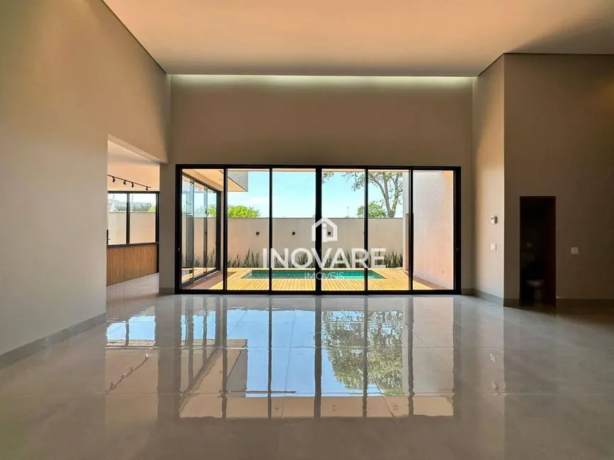Casa de Condomínio com 3 quartos à venda, 455m2 em Itumbiara - GO - imagem 4 Foto 4 de Casa de Condomínio com 3 quartos à venda, 455m2 em Itumbiara - GO