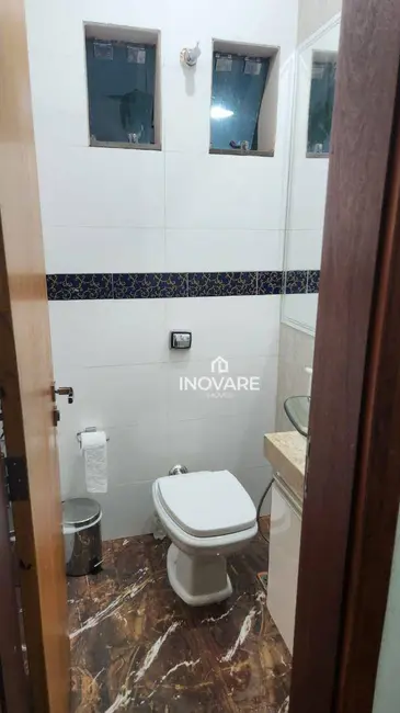 Casa com 4 quartos à venda, 360m2 em Alto da Boa Vista, Itumbiara - GO - imagem 8 Foto 8 de Casa com 4 quartos à venda, 360m2 em Alto da Boa Vista, Itumbiara - GO