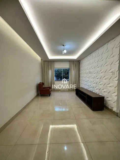 Casa com 3 quartos à venda e para alugar, 311m2 em Itumbiara - GO - imagem 3 Foto 3 de Casa com 3 quartos à venda e para alugar, 311m2 em Itumbiara - GO