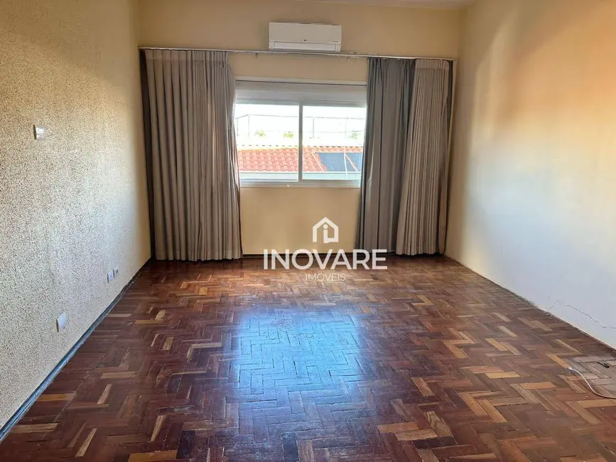 Casa com 3 quartos à venda e para alugar, 311m2 em Itumbiara - GO - imagem 5 Foto 5 de Casa com 3 quartos à venda e para alugar, 311m2 em Itumbiara - GO
