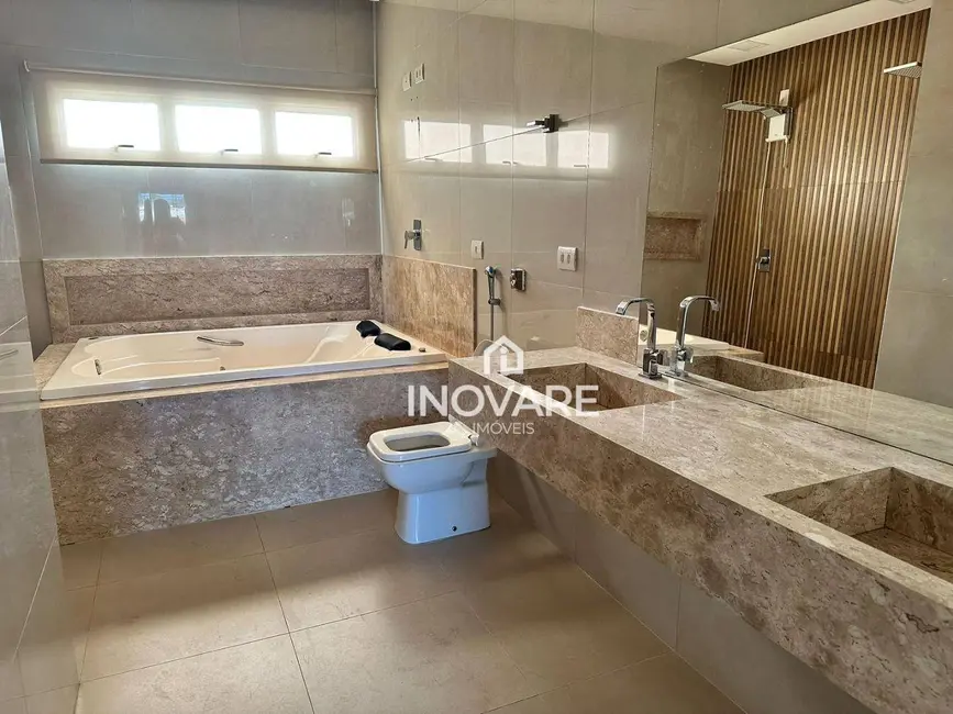 Casa com 3 quartos à venda e para alugar, 311m2 em Itumbiara - GO - imagem 6 Foto 6 de Casa com 3 quartos à venda e para alugar, 311m2 em Itumbiara - GO