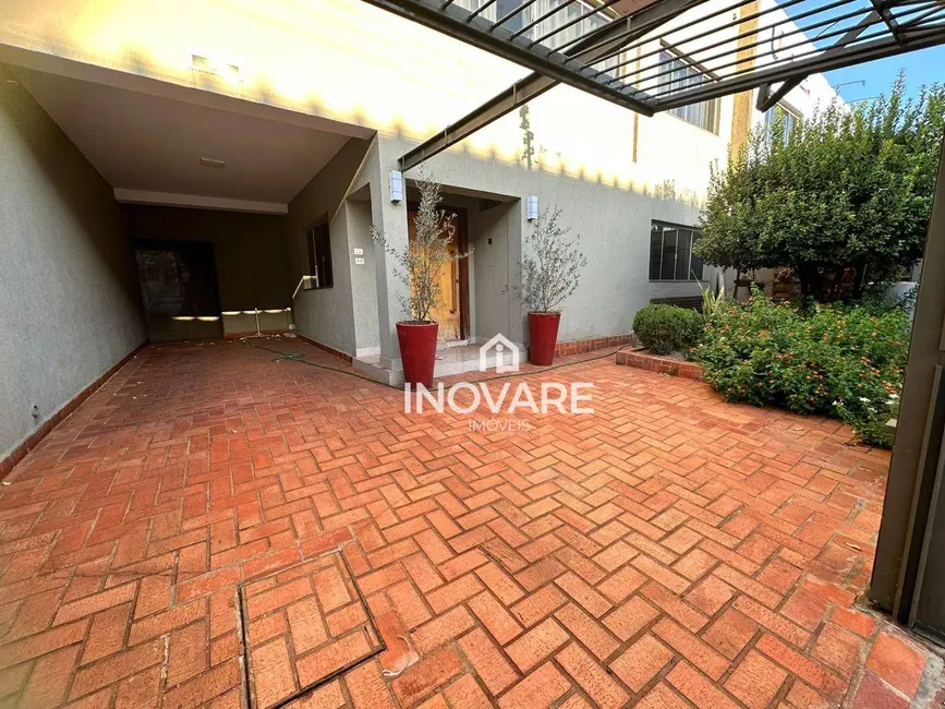 Casa com 3 quartos à venda e para alugar, 311m2 em Itumbiara - GO - imagem 1 Foto 1 de Casa com 3 quartos à venda e para alugar, 311m2 em Itumbiara - GO