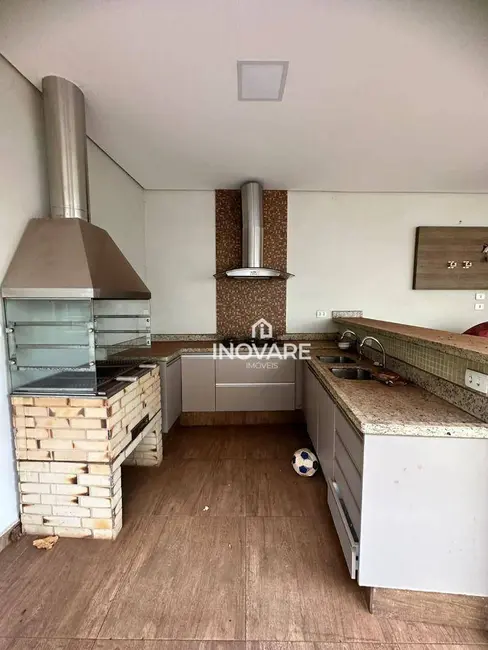 Casa com 3 quartos à venda e para alugar, 311m2 em Itumbiara - GO - imagem 7 Foto 7 de Casa com 3 quartos à venda e para alugar, 311m2 em Itumbiara - GO