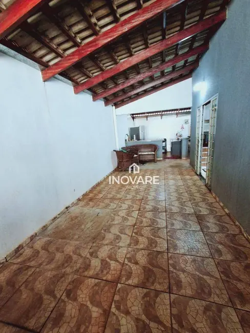 Casa com 3 quartos à venda, 240m2 em Arapora - MG - imagem 7 Foto 7 de Casa com 3 quartos à venda, 240m2 em Arapora - MG