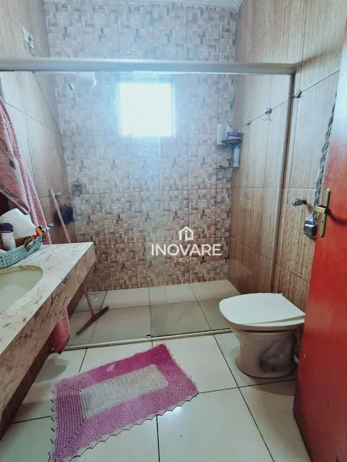 Casa com 3 quartos à venda, 240m2 em Arapora - MG - imagem 6 Foto 6 de Casa com 3 quartos à venda, 240m2 em Arapora - MG