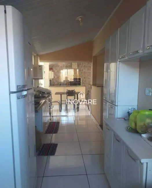 Casa com 3 quartos à venda, 238m2 em Setor Bela Vista, Itumbiara - GO - imagem 3 Foto 3 de Casa com 3 quartos à venda, 238m2 em Setor Bela Vista, Itumbiara - GO