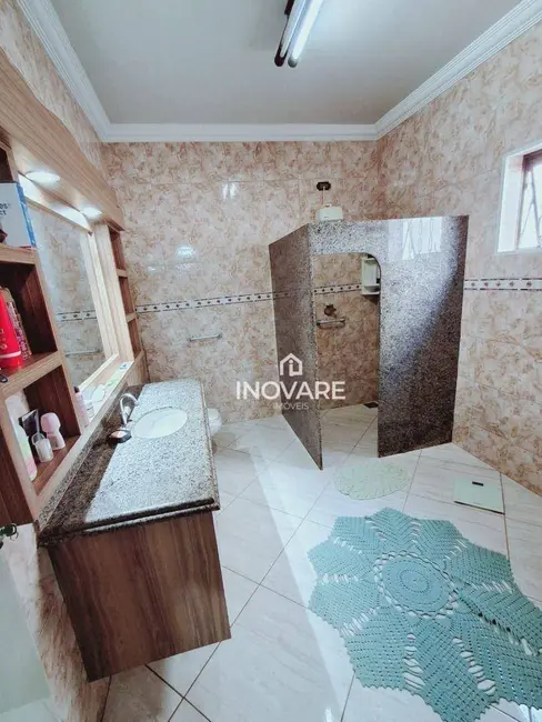 Casa com 4 quartos à venda, 396m2 em Setor Rodoviário, Itumbiara - GO - imagem 6 Foto 6 de Casa com 4 quartos à venda, 396m2 em Setor Rodoviário, Itumbiara - GO