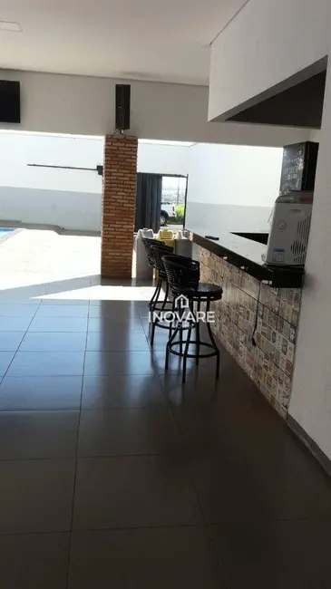 Foto 1 de Casa com 2 quartos à venda, 125m2 em Itumbiara - GO