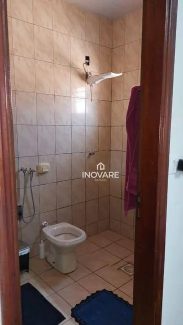 Casa com 3 quartos à venda, 265m2 em Itumbiara - GO - imagem 7 Foto 7 de Casa com 3 quartos à venda, 265m2 em Itumbiara - GO