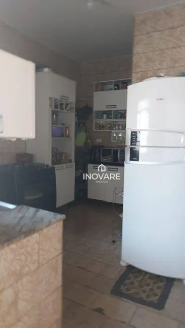 Casa com 3 quartos à venda, 265m2 em Itumbiara - GO - imagem 9 Foto 9 de Casa com 3 quartos à venda, 265m2 em Itumbiara - GO