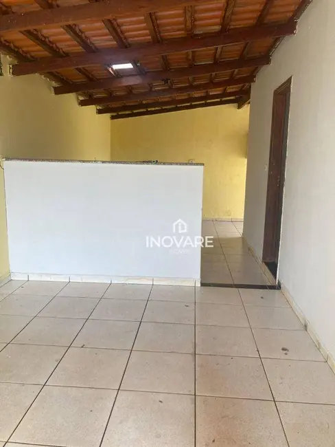 Casa com 2 quartos para alugar, 360m2 em Jardim Bandeirantes, Itumbiara - GO - imagem 2 Foto 2 de Casa com 2 quartos para alugar, 360m2 em Jardim Bandeirantes, Itumbiara - GO