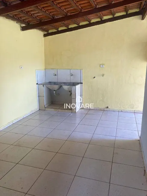Casa com 2 quartos para alugar, 360m2 em Jardim Bandeirantes, Itumbiara - GO - imagem 7 Foto 7 de Casa com 2 quartos para alugar, 360m2 em Jardim Bandeirantes, Itumbiara - GO