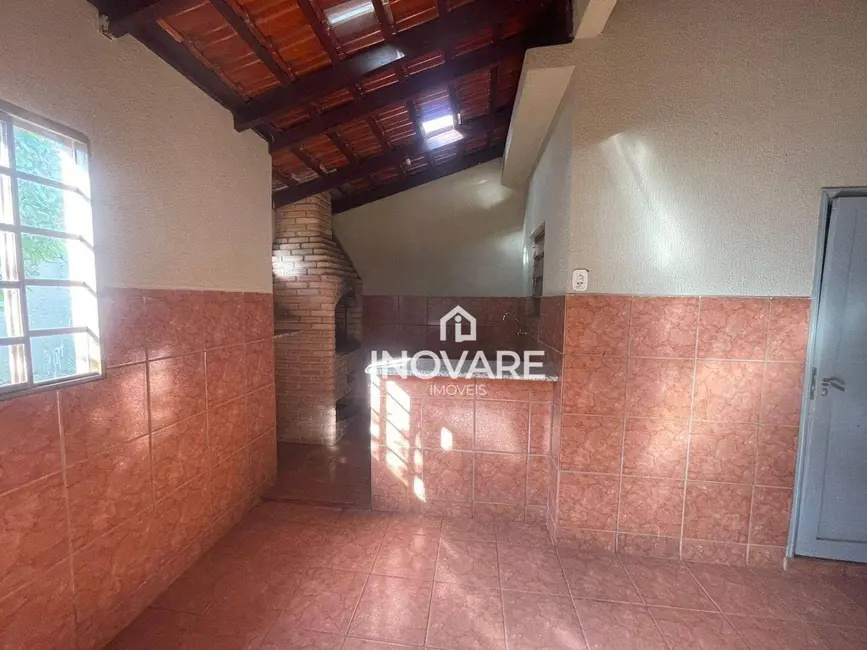 Casa com 3 quartos à venda, 375m2 em Arapora - MG - imagem 4 Foto 4 de Casa com 3 quartos à venda, 375m2 em Arapora - MG