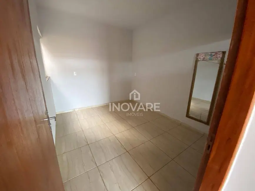 Casa com 2 quartos para alugar, 250m2 em Itumbiara - GO - imagem 7 Foto 7 de Casa com 2 quartos para alugar, 250m2 em Itumbiara - GO