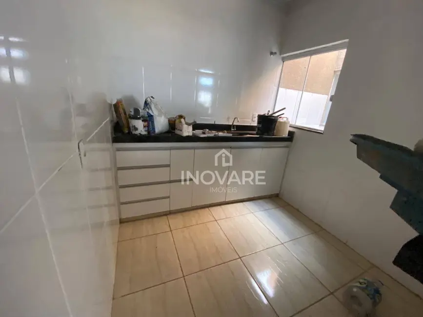 Casa com 2 quartos para alugar, 250m2 em Itumbiara - GO - imagem 9 Foto 9 de Casa com 2 quartos para alugar, 250m2 em Itumbiara - GO