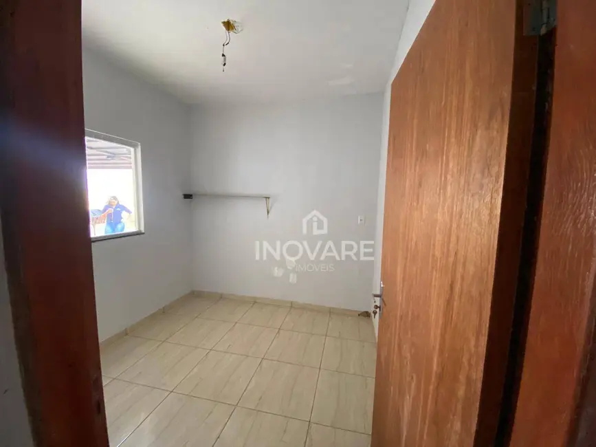 Casa com 2 quartos para alugar, 250m2 em Itumbiara - GO - imagem 8 Foto 8 de Casa com 2 quartos para alugar, 250m2 em Itumbiara - GO