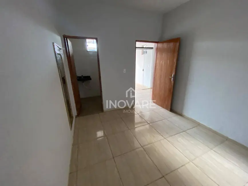 Casa com 2 quartos para alugar, 250m2 em Itumbiara - GO - imagem 5 Foto 5 de Casa com 2 quartos para alugar, 250m2 em Itumbiara - GO