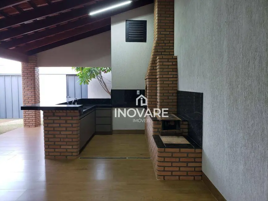 Casa com 3 quartos à venda, 250m2 em Itumbiara - GO - imagem 9 Foto 9 de Casa com 3 quartos à venda, 250m2 em Itumbiara - GO