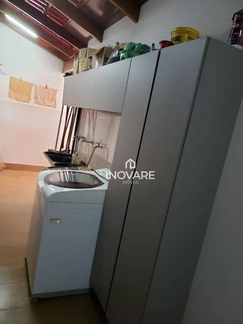 Casa com 3 quartos à venda, 250m2 em Itumbiara - GO - imagem 8 Foto 8 de Casa com 3 quartos à venda, 250m2 em Itumbiara - GO